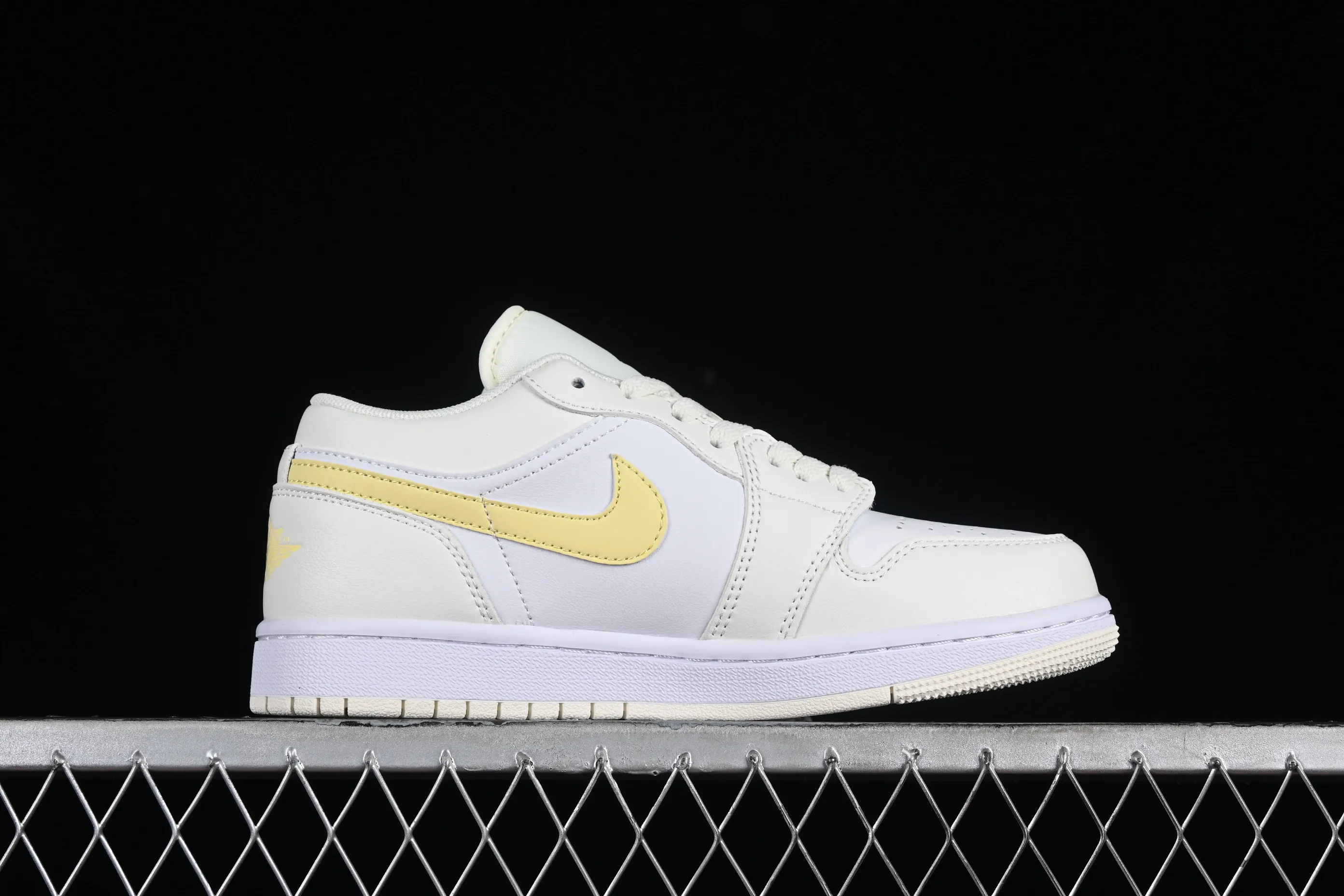 All categories Air Jordan Jordan series basketball shoes Air Jordan 1 Low Z version Air Jordan 1 Low AJ1 Joe 1 lemon yellow low-top cultural and leisure sports sneakers FV8486-181